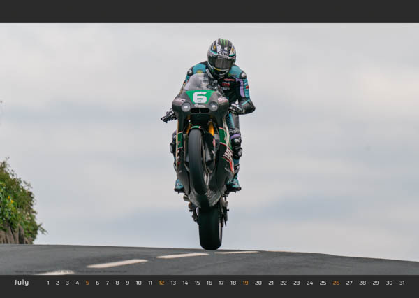 Wandkalender 2026 | Isle of Man Racer | High Quality Kalender im Grossformat A2 mit UV Lack – Bild 8